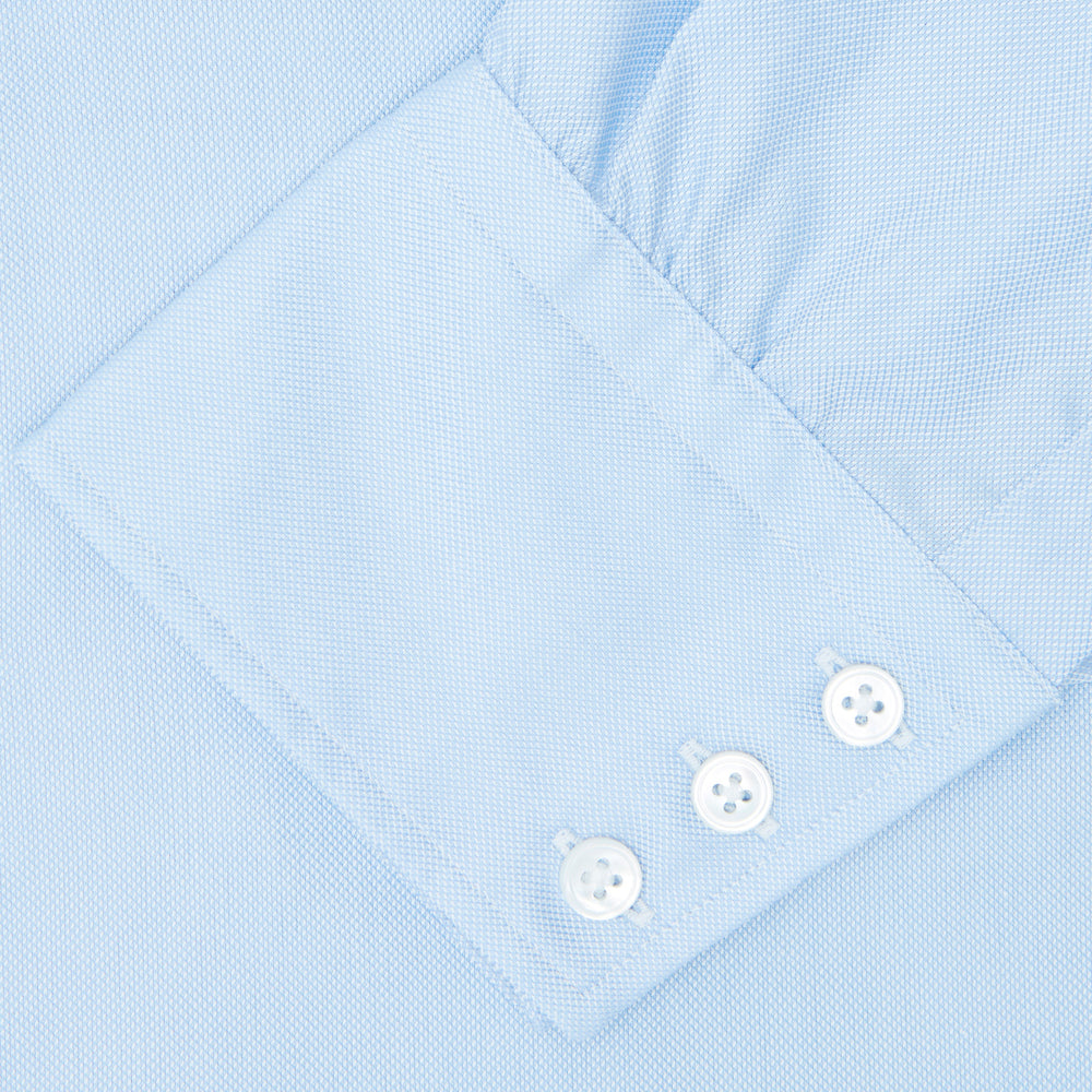 <div>Light Blue Royal Oxford Cotton Shirt with Button-Down Collar and 3-Button Cuffs</div>
<div>&nbsp;</div>