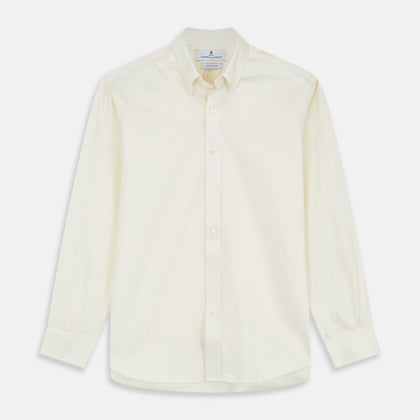 Cream Weekend Fit Hayne Shirt With Dorset Collar And 1-Button Cuffs