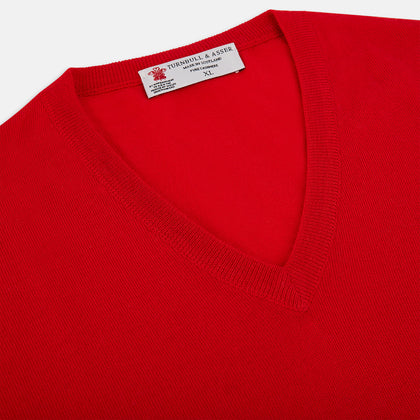 Red long-sleeve V-neck jumper in cashmere Image 1