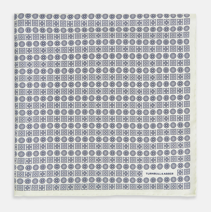 Floral White Pocket Square in Silk Image 2