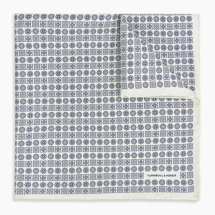 Floral White Pocket Square in Silk Image 4