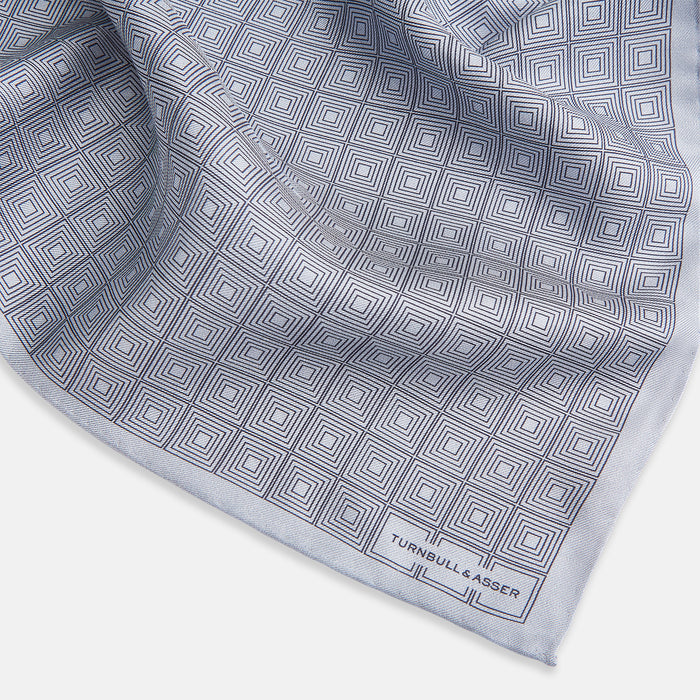 Geometric Silver Pocket Square in Silk Image 1