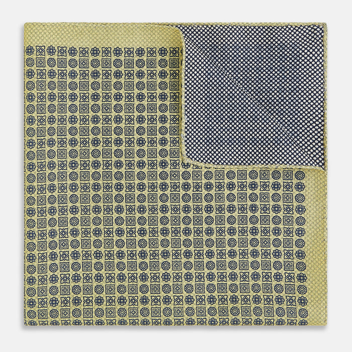 Rosette Yellow Pocket Square in Silk Image 2