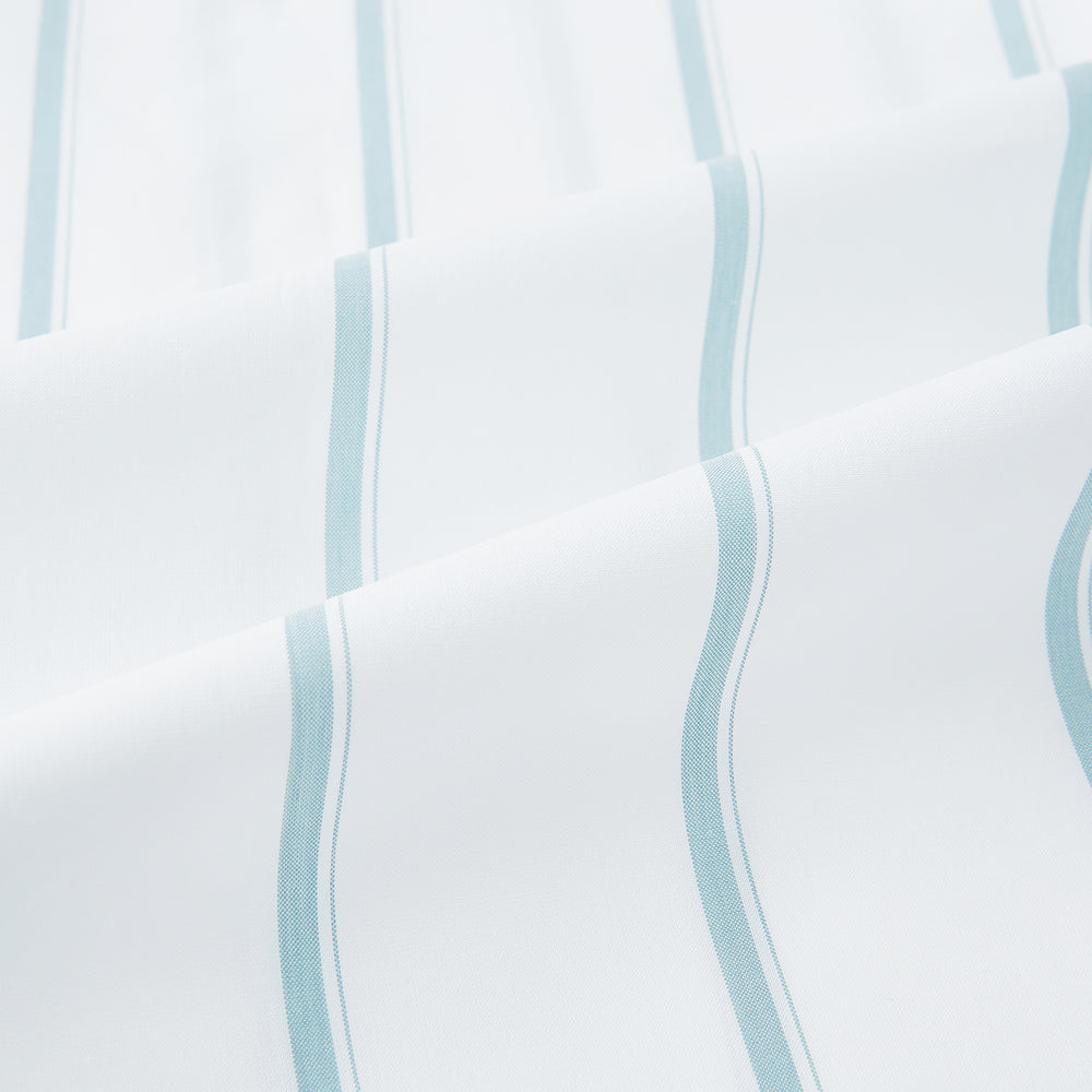 The Turnbull & Asser UK SHIRTS WF DERBY COLLAR 1BC 1PKT WHITE/SAGE STRIPE shirt features thin vertical blue stripes, a pointed Derby collar, and a single front pocket on the left chest, displayed laid flat on a white background.