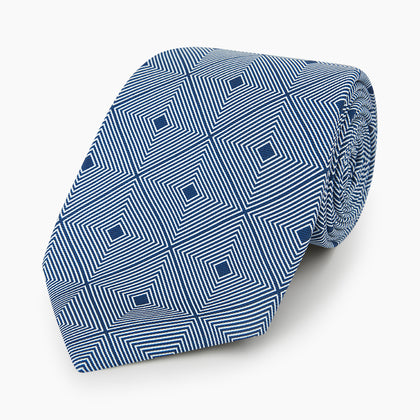 White and Navy Concentric Diamond Printed Silk Tie Image 4