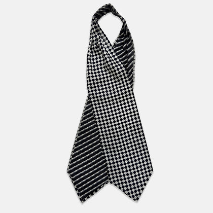 Chequered Navy & White Cravat in Silk Image 1