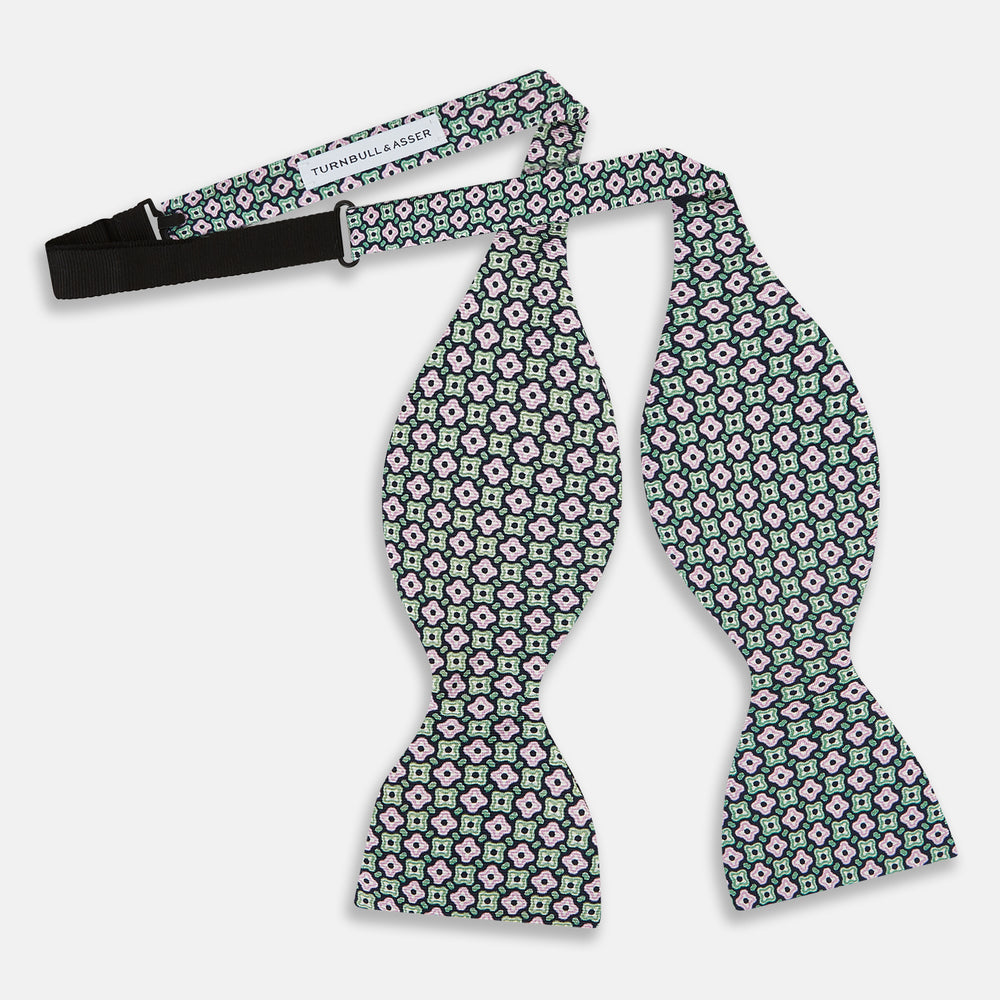 TIES BOWS GEOMETRIC MEDALLION PRINTED SILK KELLY OS