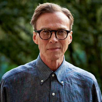 Navy & White Linen Officer Weekend Fit Shirt with Dorset Collar and 1-Button Cuffs