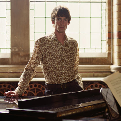 Tailored Fit Cream Jagger Print Silk Shirt with Kent Collar and 2-Button Cuffs