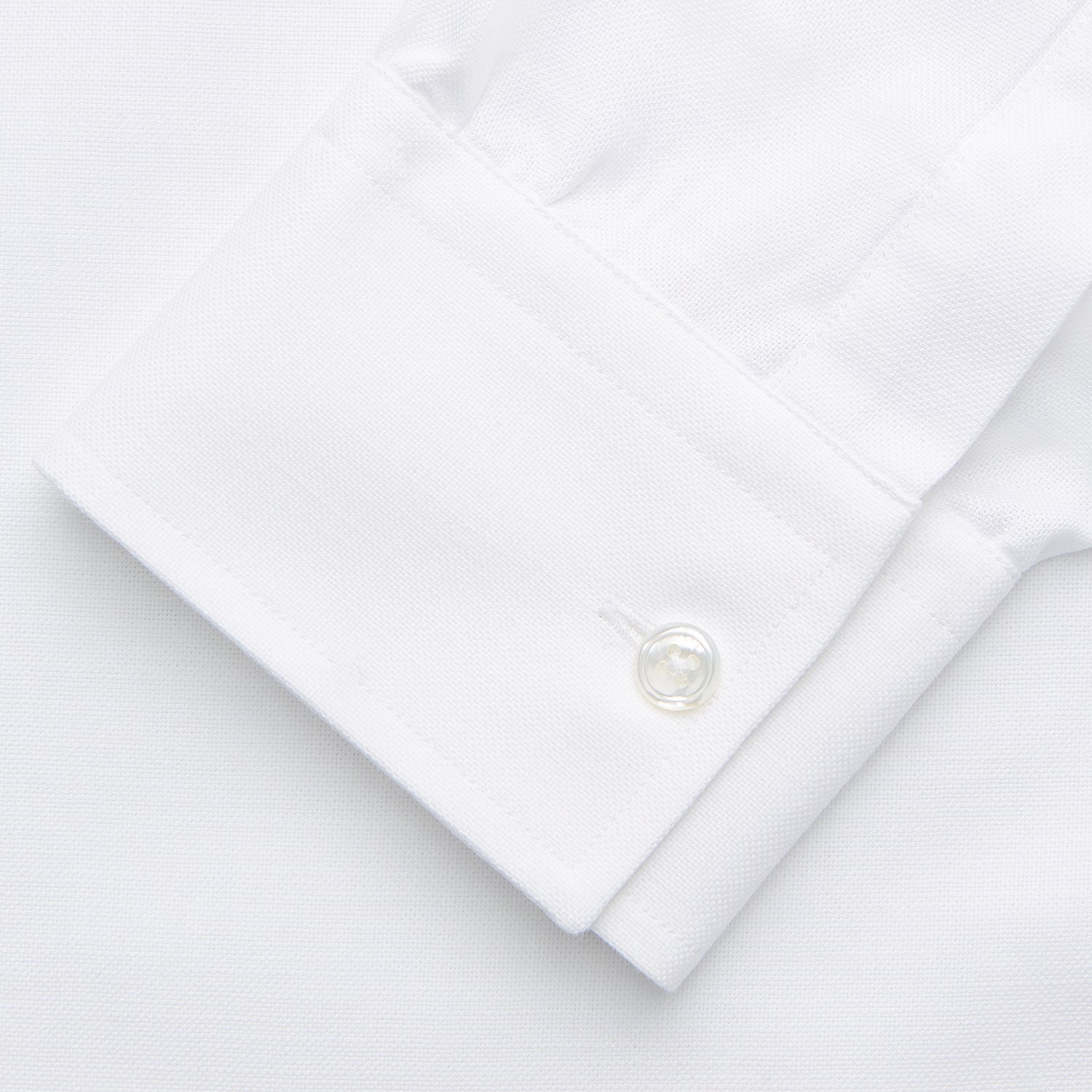 White Chambray Weekend Fit Shirt with Dorset Collar and 1-Button Cuffs