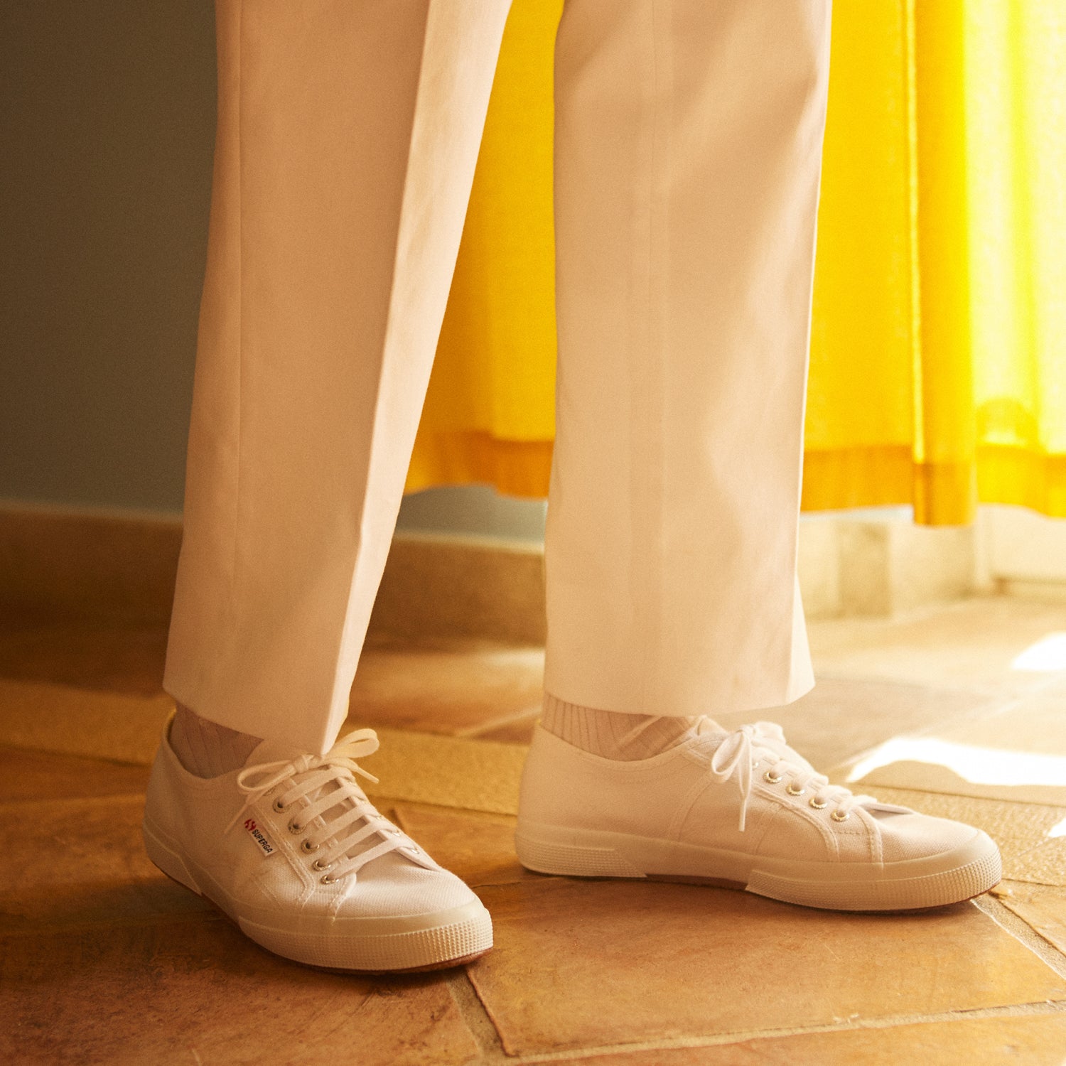 Image 3 of product White Cotton Pleated Trousers