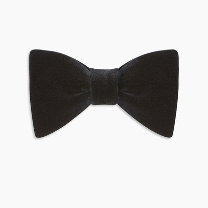Black Velvet Bow Tie Image 4