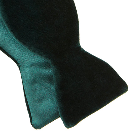 Green Velvet Bow Tie Image 4